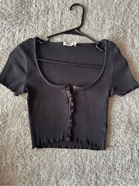 NA-KD Black Ribbed Short-Sleeve Crop Top with Front Buttons